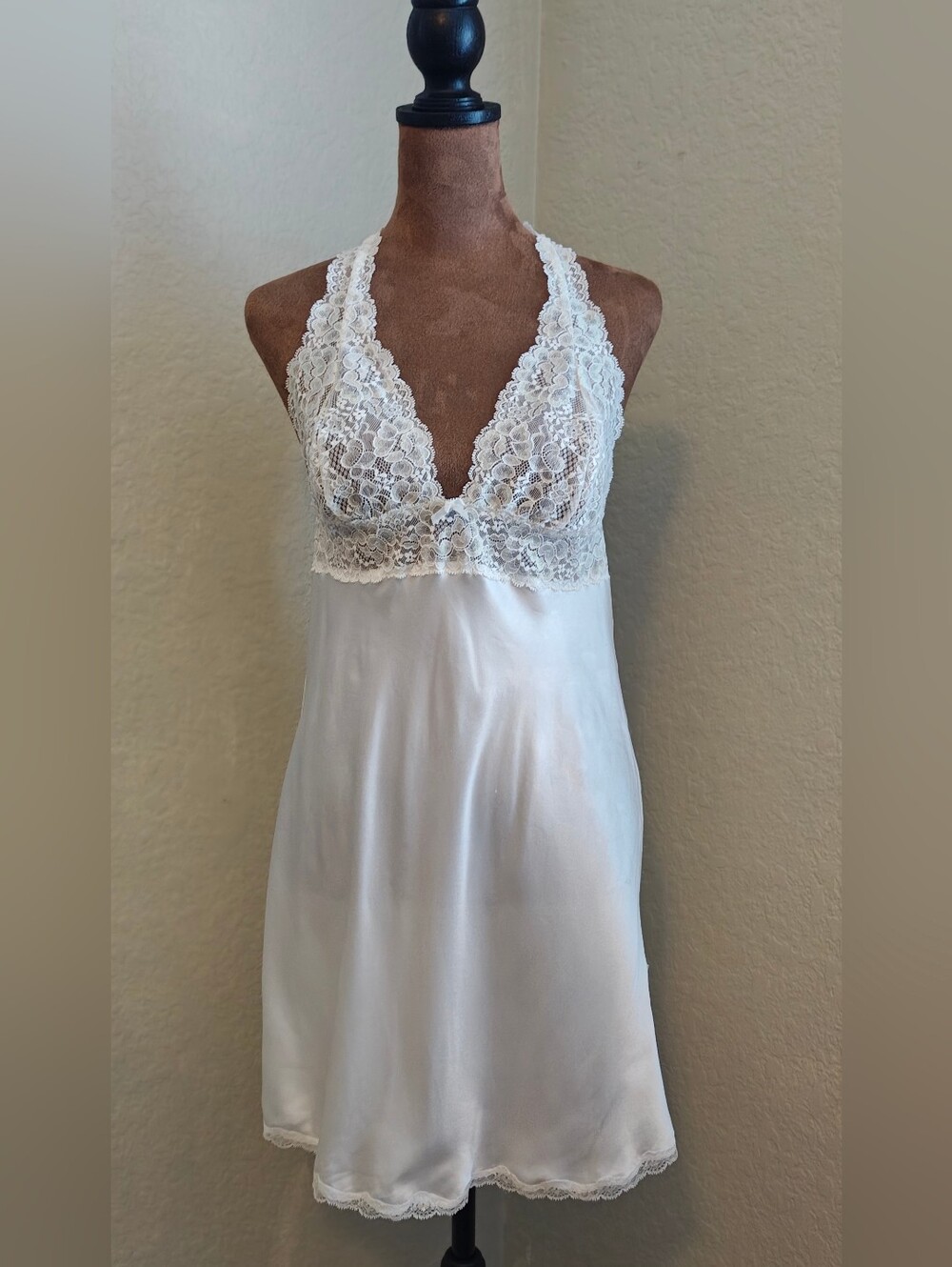 Victoria’s Secret Satin White Lace Racerback Chemise Bridal Lingerie Sz M